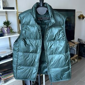 Uniqlo ultra light down. size S